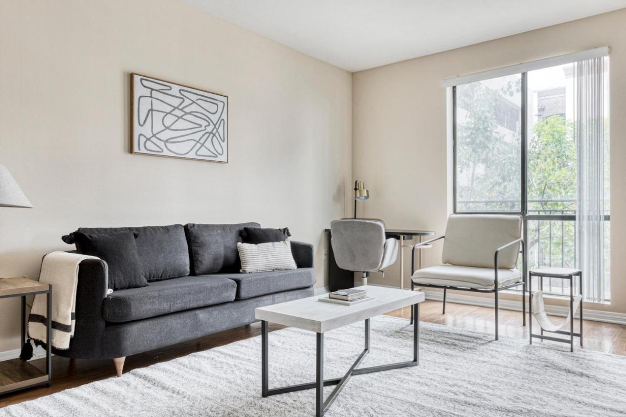 North Hollywood 1br W Gym Pool Near Shops Lax-584 Los Angeles