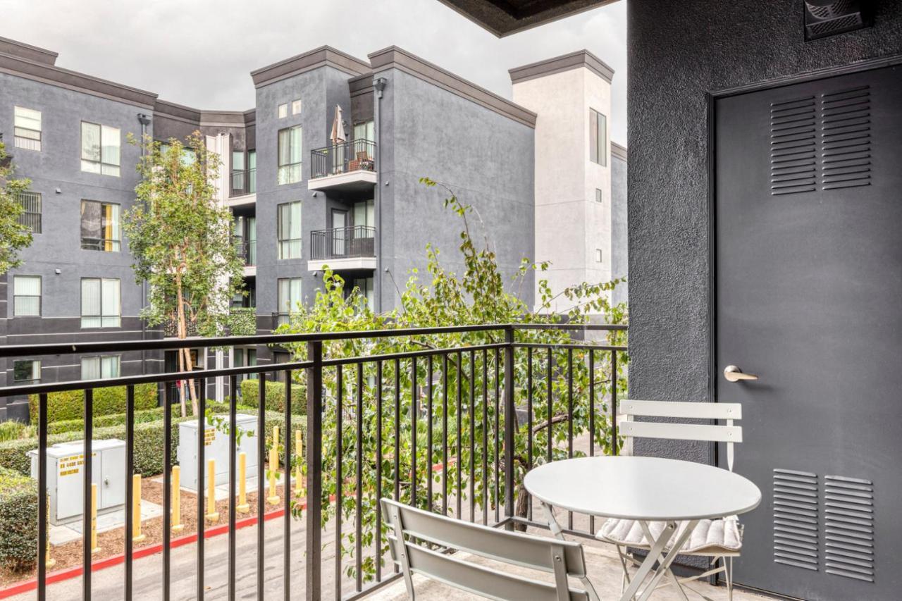 North Hollywood 1br W Gym Pool Near Shops Lax-584 Appartement *